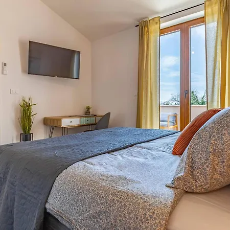 Villa Stylish Belaj With Pool, Sauna, Jacuzzi And Sea View By Wiibuk
