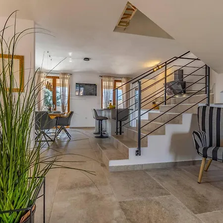 Villa Stylish Belaj With Pool, Sauna, Jacuzzi And Sea View By Wiibuk